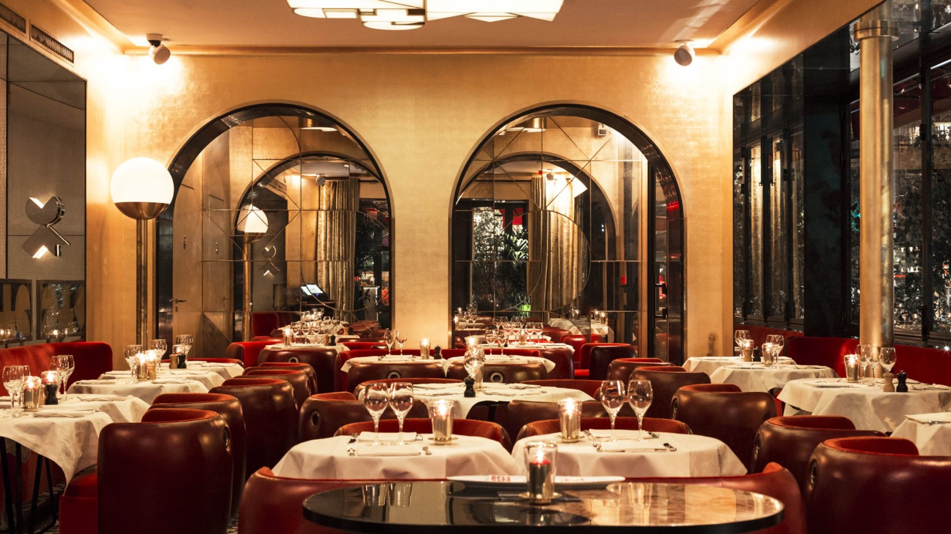 experience-an-unforgettable-new-year-in-paris-with-a-festive-dinner-at